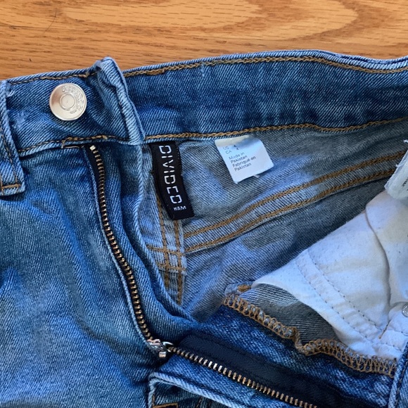 Ladies Distressed Jean Shorts - Picture 2 of 7